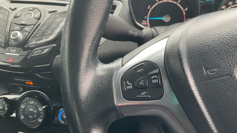 Ford Fiesta 1.0 EcoBoost Zetec 5dr Petrol Hatchback